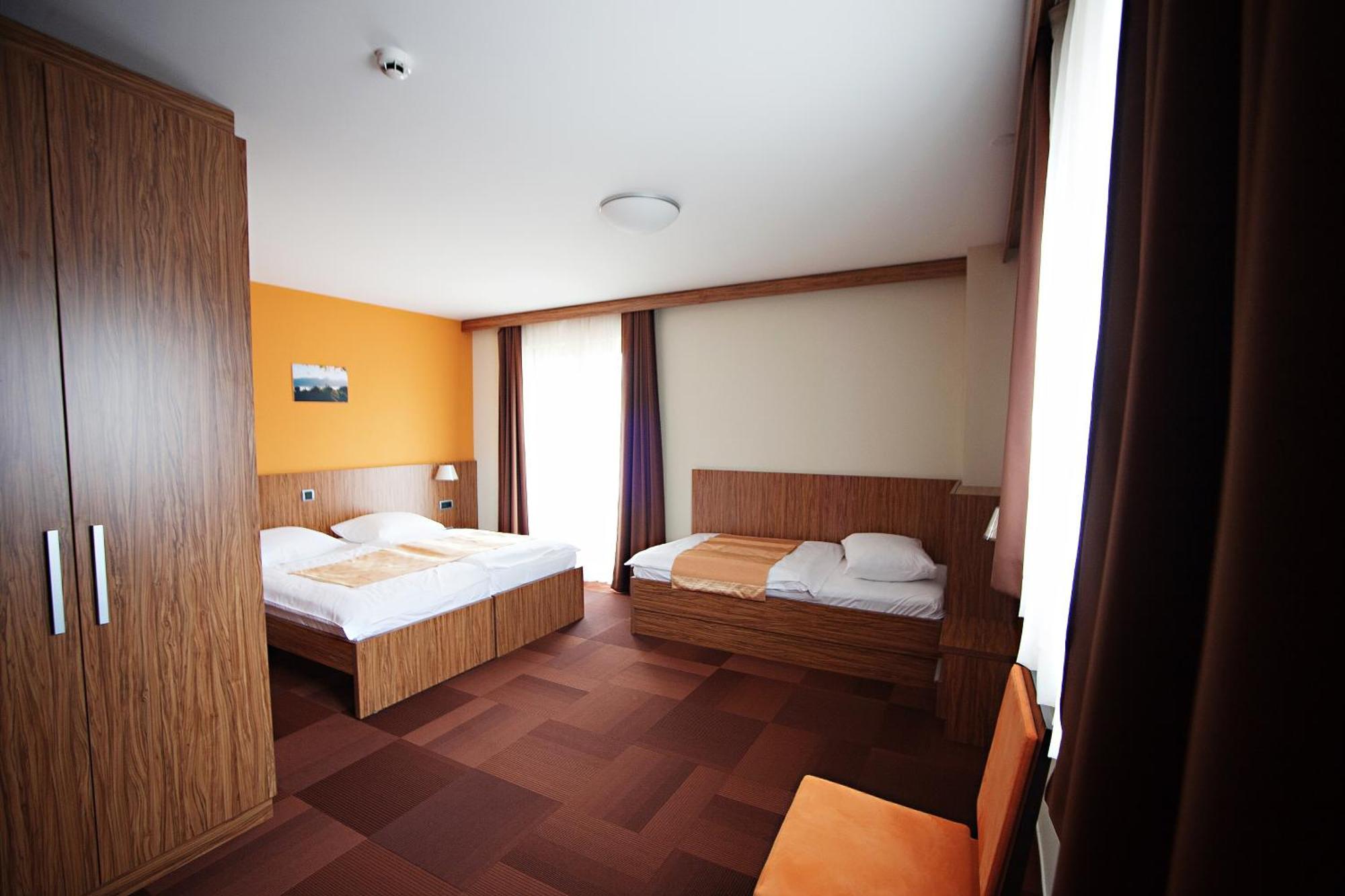 Hotel Marinsek Накло Экстерьер фото